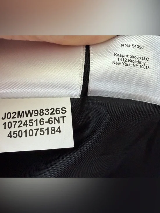 BNWOT Anne Klein Black Blazer with White Polka Dots - Picture 4 of 5